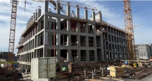 Vel hefur gengið í sumar við uppsteypu á rannsóknahúsi Nýs Landspítala