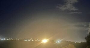 Auglýsingaskilti lýsti upp allan Garðabæ