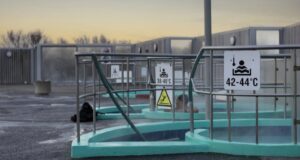 Vesturbæjarlaug lokað aftur vegna galla á málningarvinnu