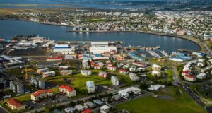 Greiddu einn og hálfan milljarð í arð