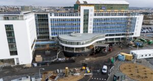 Háskólinn má ekki kenna í suðurálmu Sögu