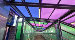 Göngubrúin kostaði 600 milljónir