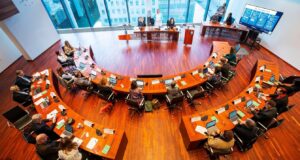 Felldu tillögu um lækkun gatnagerðargjalda