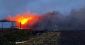 Gömul geymsla frá Varnarliðinu eyðilagðist í bruna