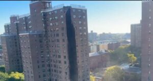 Háhýsi í New York hrundi að hluta