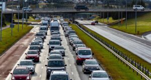 Vilja eitt bílastæði með hverri íbúð