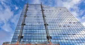 2,5 milljarða viðgerðum á Turninum að ljúka