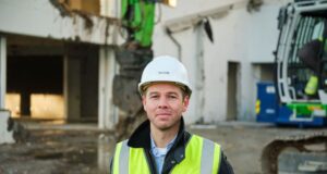 Niðurrif hafið á gamla Morgunblaðshúsinu