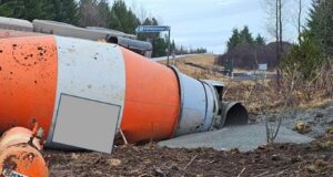 Ekki í belti og á ólöglegum hraða í glerhálku