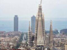 Orðin hæsta kirkja í heimi