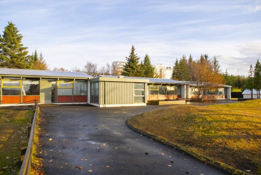 02.12.2025 Leiksskólinn Hólaborg – kennslustofur, hönnun, smíði og lóðafrágangur