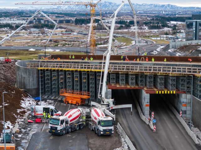 09.11.2025 ný brú yfir Breiðholtsbraut