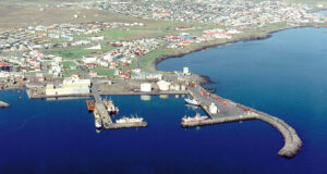 02.12.2025 Njarðvíkurhöfn, suðursvæði – brimvarnargarður 2025