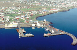 02.12.2025 Njarðvíkurhöfn, suðursvæði – brimvarnargarður 2025