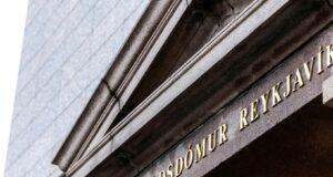 Eins árs skilorð og 156 milljónir í sekt