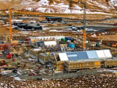 Laugar, böð og senn nýtt hótel