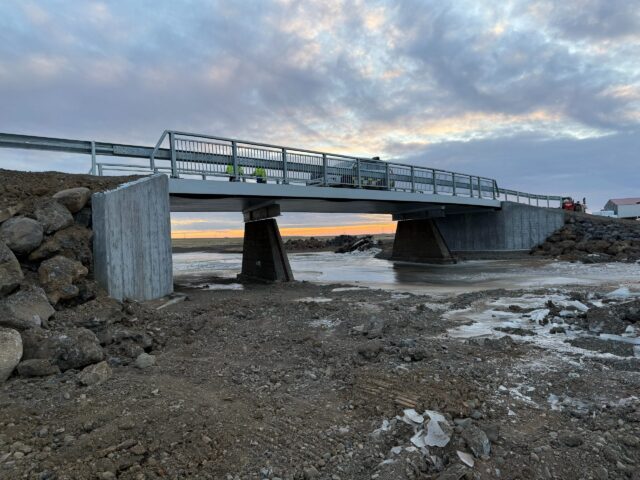 15.12.2025 Trefjaplast notað í nýja brú a