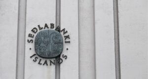 Slaka tímabundið á kröfum framkvæmdarlána