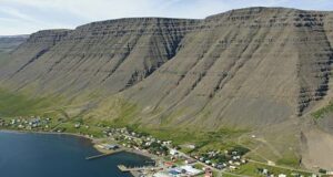 Ofanflóðavarnir Bíldudal: Val verktaka fellt úr gildi