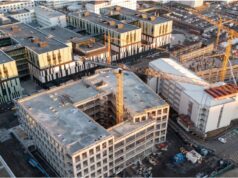 Uppsetning útveggjaeininga hafin í rannsóknahúsi Nýs Landspítala