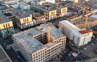 Uppsetning útveggjaeininga hafin í rannsóknahúsi Nýs Landspítala