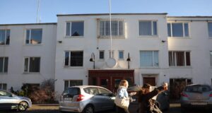 Gamla bandaríska sendiráðið verði rifið að hluta og breytt í íbúðarhúsnæði