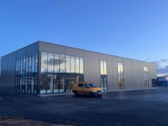 Módelhús færa enn út kvíarnar