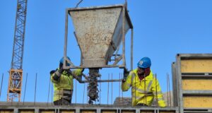 Í dag eru 84 íbúðir í byggingu