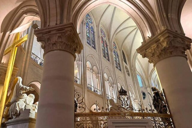 08.03.2026 Notre Dame-kirkja eins og nýbygging a