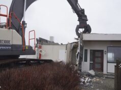 Niðurrif ónýtra húsa í Grindavík hafið