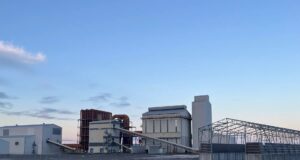 Byrja niðurrif á kísilverinu í Helguvík