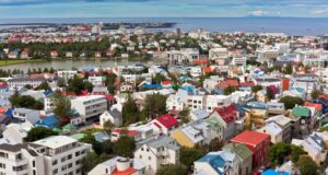 Staða fyrstu kaupenda þrengist