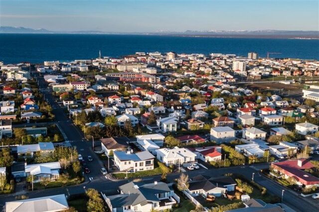 Tjarnargata 12 – Innréttingar og búnaður
