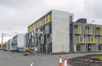 Brunakerfi stúdentagarða fer í gang við sturtuferðir Brunakerfi stúdentagarða fer í gang við sturtuferðir