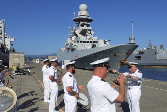 NATO boðar forval vegna uppbyggingar eldsneytishafnar í La Spezia á Ítalíu NATO boðar forval vegna uppbyggingar eldsneytishafnar í La Spezia á Ítalíu