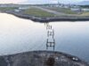 Myndir: Burðarverk Fossvogsbrúar skagar upp úr sæ Burðarverk Fossvogsbrúar skagar upp úr sæ
