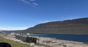 Framkvæmdir við nýja kalkörungaverksmiðju í Súðavík ganga vel Framkvæmdir við nýja kalkörungaverksmiðju í Súðavík ganga vel