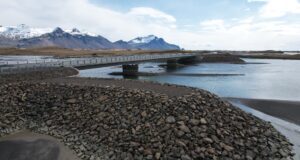 Nýr Hringvegur um Hornafjörð opnaður 24. júní – leiðin styttist um tæpa 15 kílómetra Nýr Hringvegur um Hornafjörð opnaður 24. júní – leiðin styttist um tæpa 15 kílómetra