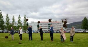 Skóflustunga nýrrar legudeildar við Sjúkrahúsið á Akureyri Skóflustunga nýrrar legudeildar við Sjúkrahúsið á Akureyri