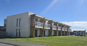 „Mikil þolinmæði og vinna“ – Sambyggð 14 loks á leið í endurbætur „Mikil þolinmæði og vinna“ – Sambyggð 14 loks á leið í endurbætur